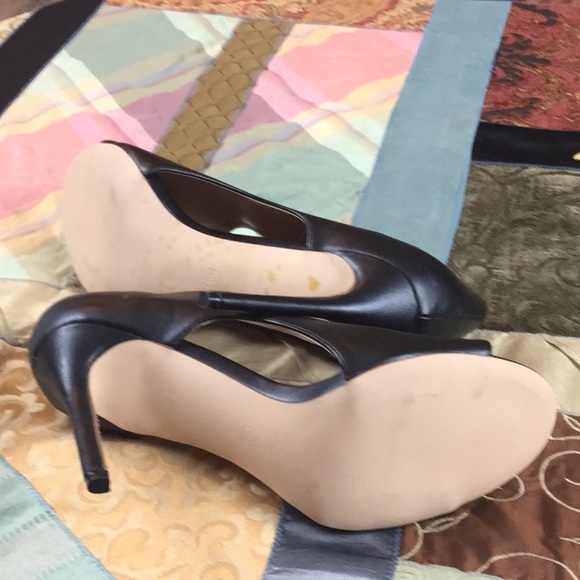 NWOT Oli Open Side Heels - Picture 4 of 5